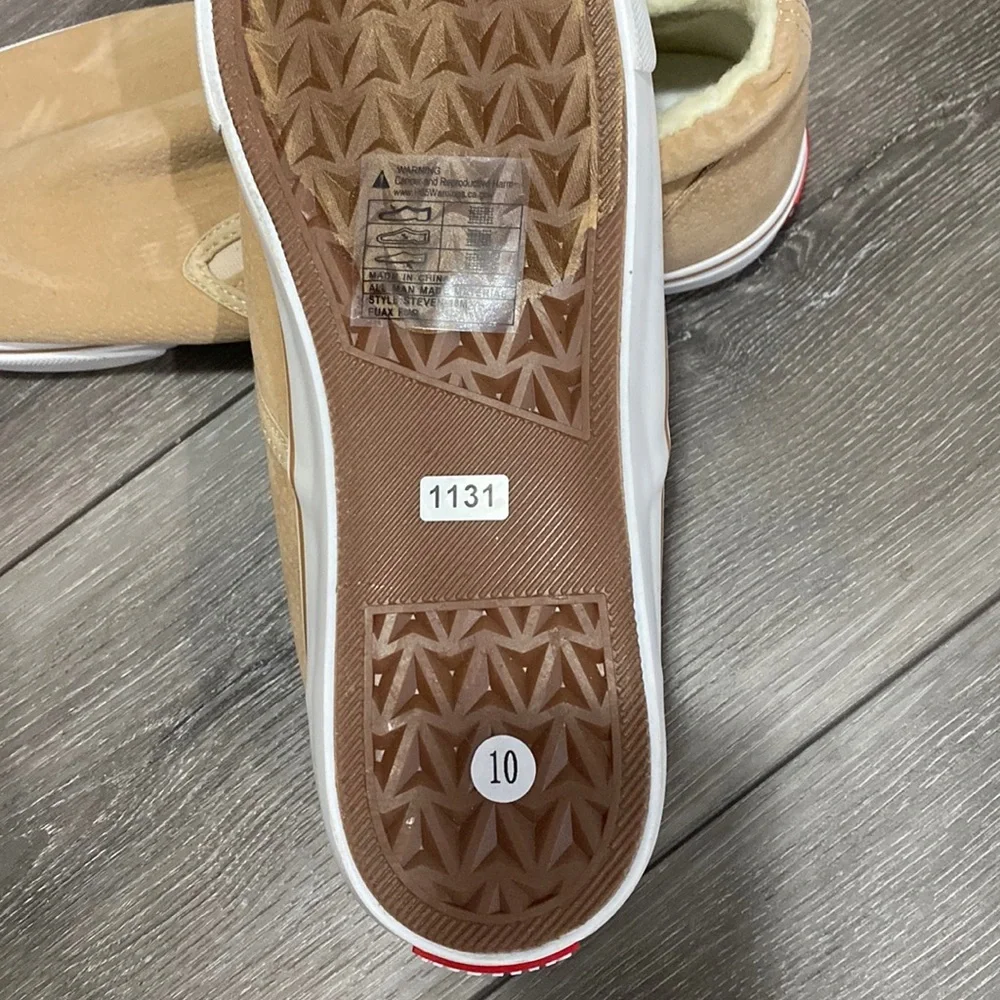 NWOT! UNLTD Tan Loafers Slip-On Sneakers‎